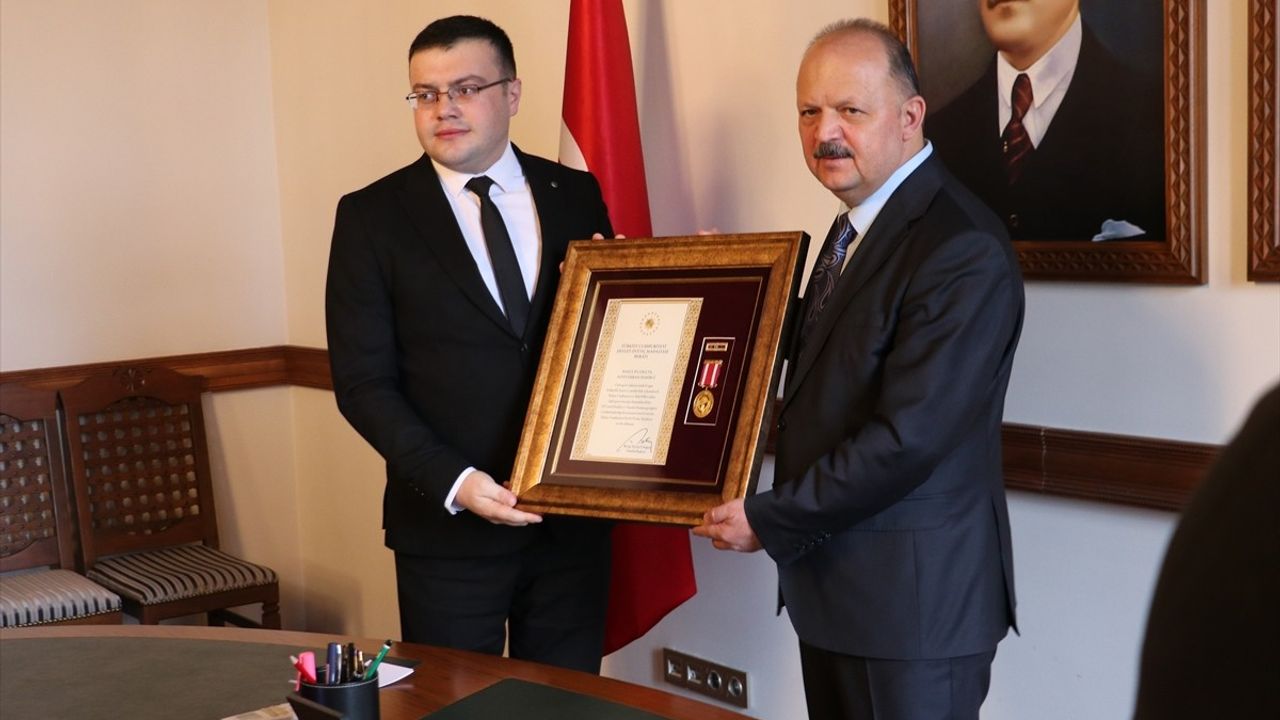 Kastamonu'da Şehit ve Gazilere Devlet Övünç Madalyası Töreni Düzenlendi