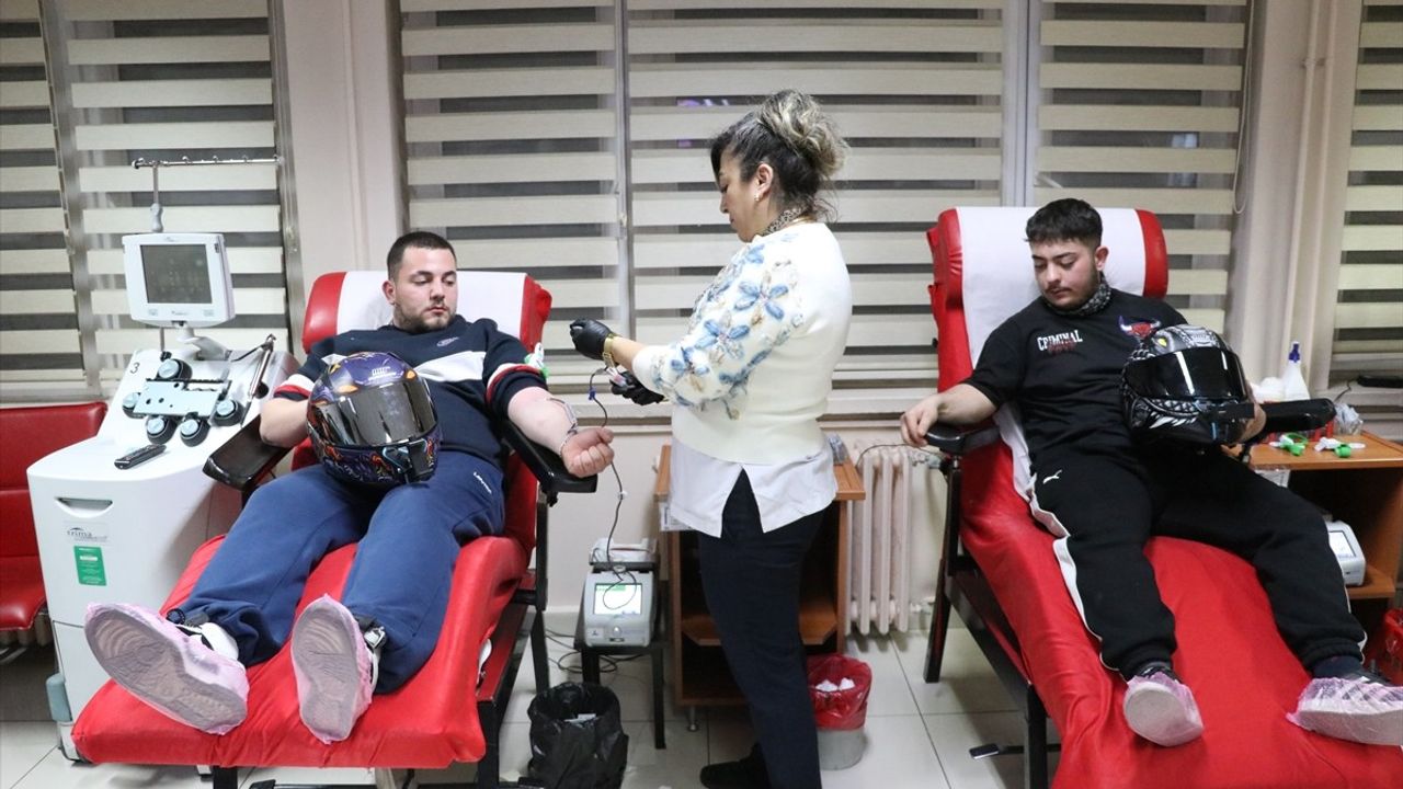 Kayseri'de Motosikletçilerden Kanser Hastalarına Destek