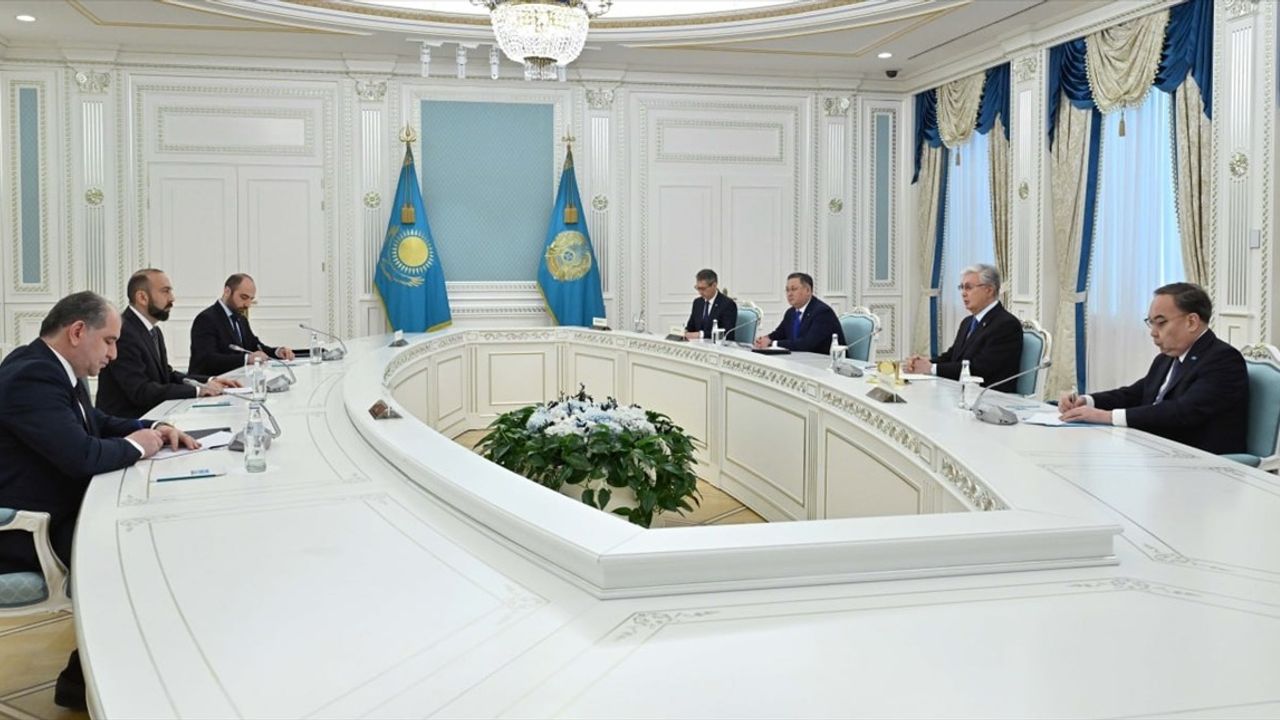Kazakistan, Azerbaycan ve Ermenistan Barış Anlaşmasına Destek Verdi