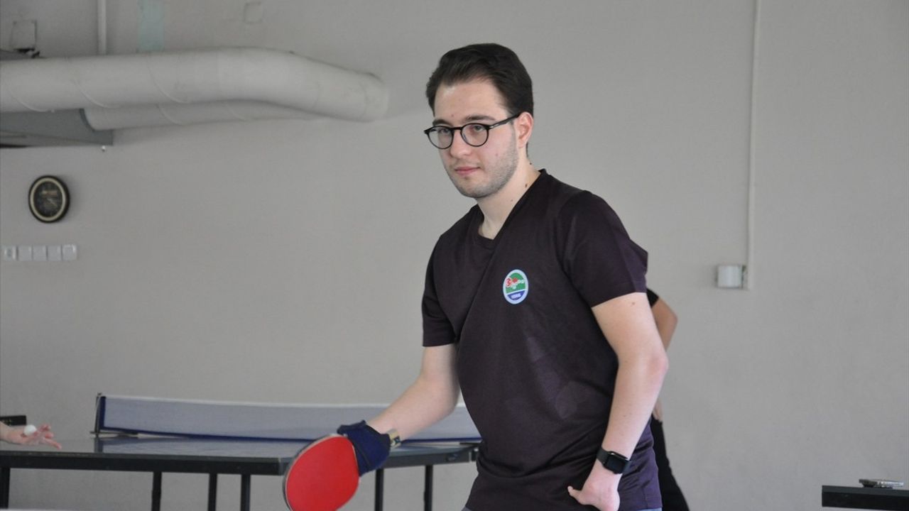 Kerim Özay, Engelleri Aşarak Altın Madalyaya Uzandı