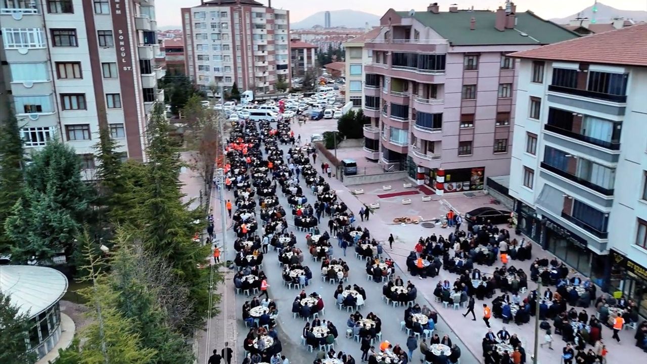 Konya'da 16 Yıldır İftara 10 Bin Kişi Davet Ediliyor