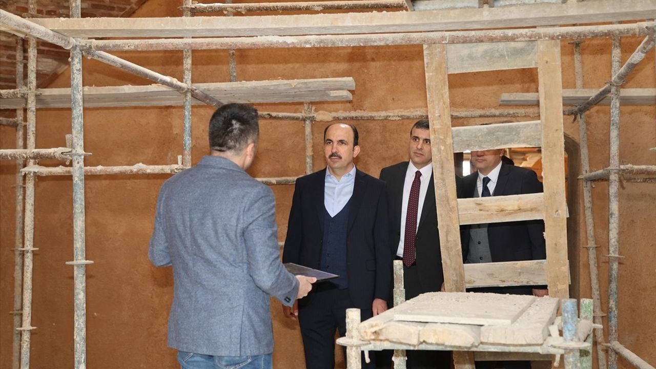 Konya'da 600 Yıllık Karamanoğlu Hamamı Su Müzesi Oluyor