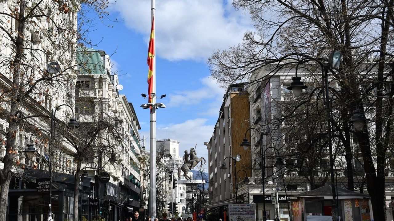 Kuzey Makedonya'da Gece Kulübü Yangını: 59 Kişi Hayatını Kaybetti, Bayraklar Yarıya İndirildi