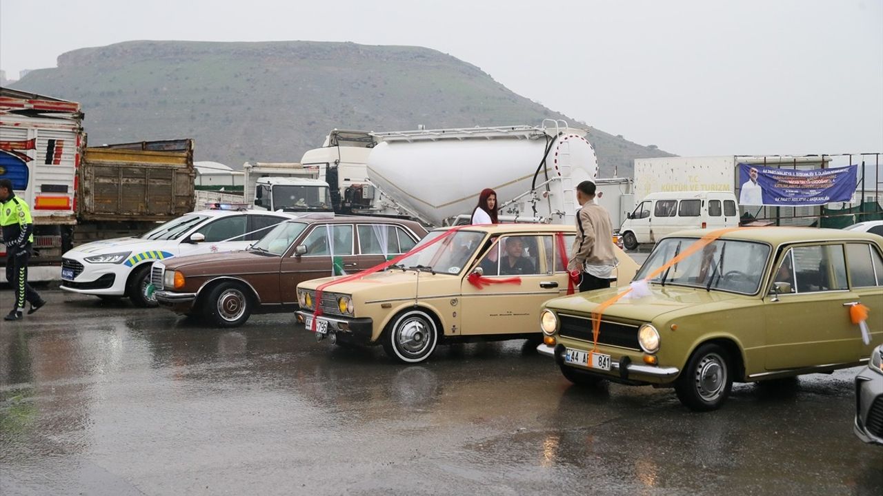 Malatya'da Ramazan Panayırı Bayram Korteji Depremzedelerle Buluştu