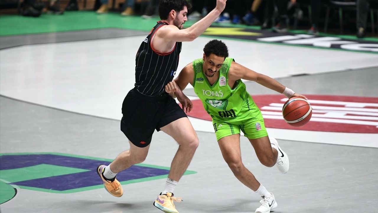 Manisa Basket Divissa, TOFAŞ'ı Deplasmanda Yenerek Öne Çıktı