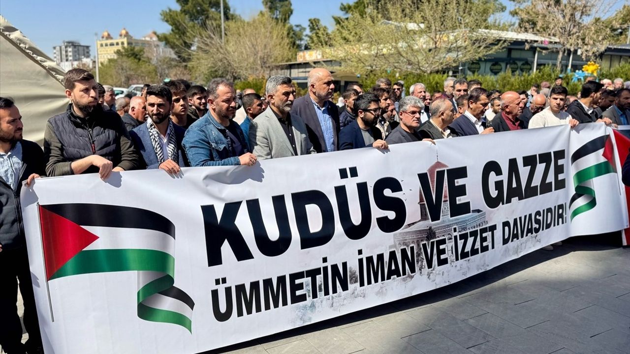 Mardin ve Siirt'te Gazze'ye Destek Eylemleri Düzenlendi
