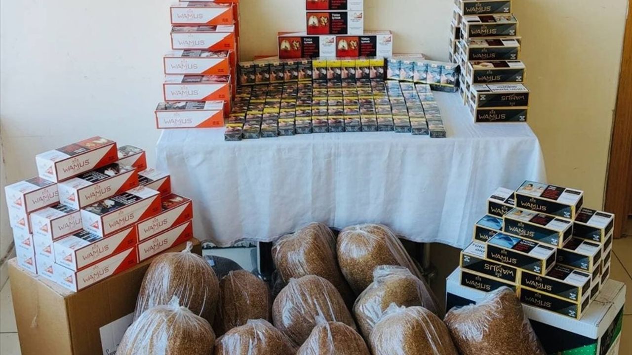 Mersin'de 30 Bin Makaron Ele Geçirildi, 3 Kişi Gözaltında