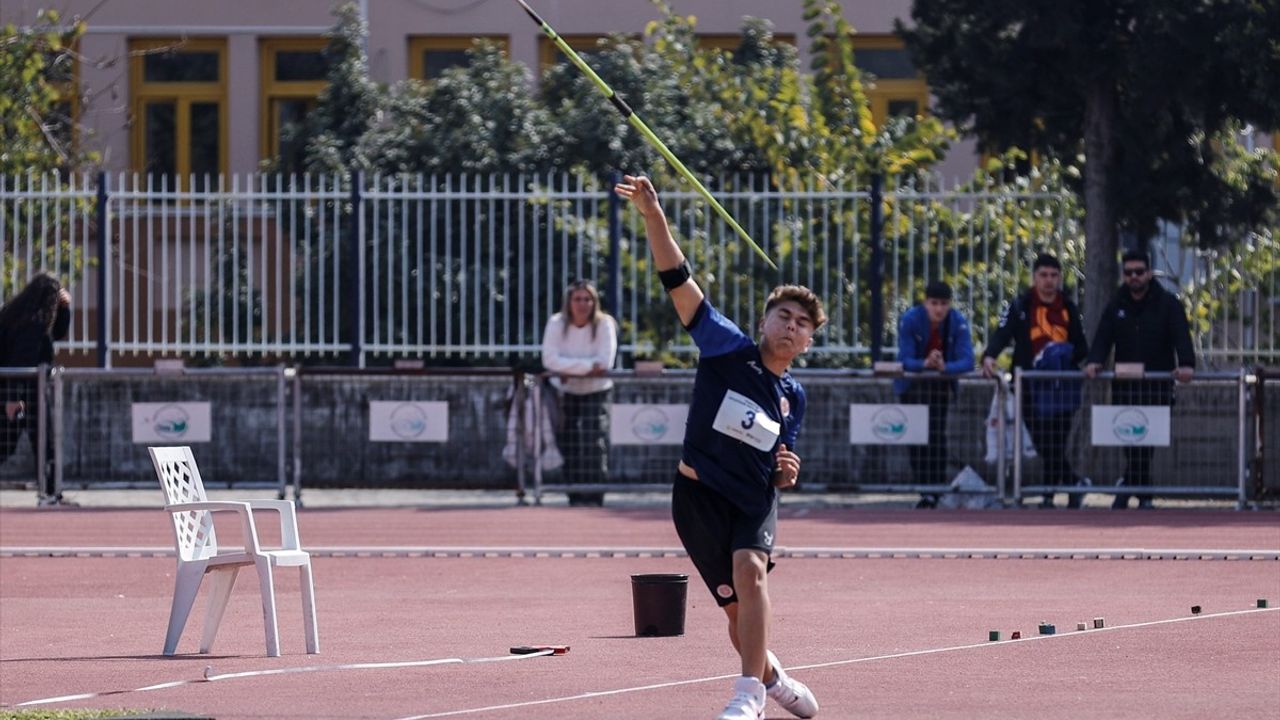 Mersin'de Seyfi Alanya Kış Atmalar Türkiye Şampiyonası Başladı
