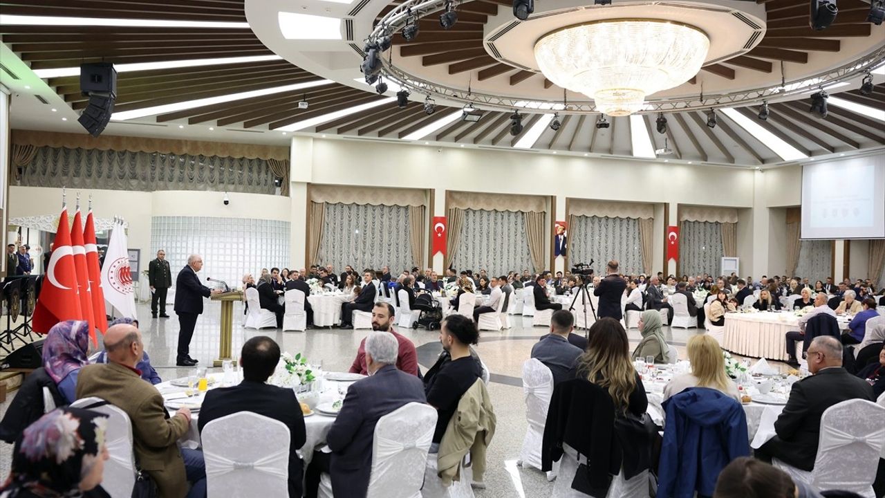 Milli Savunma Bakanı Güler, Şehit ve Gazi Aileleriyle İftarda Buluştu