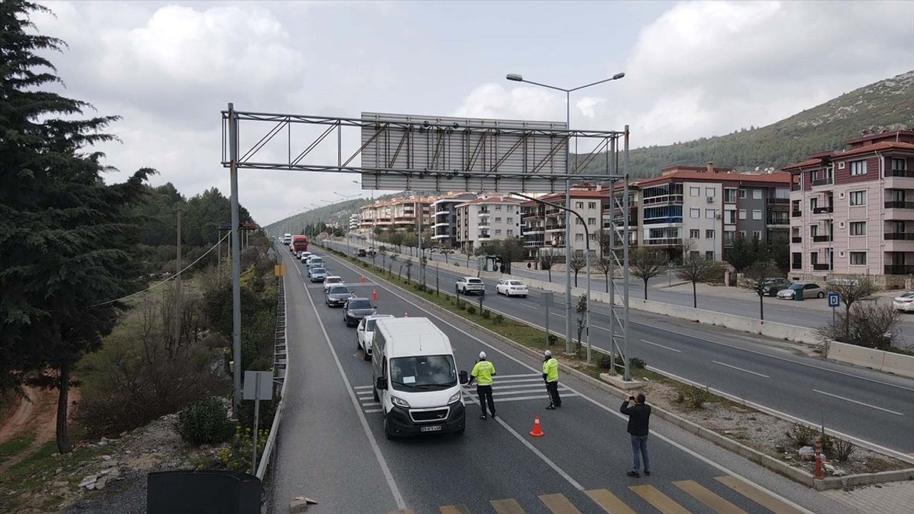 Muğla'da Bayram Yoğunluğuna Karşı Trafik Denetimleri Artırıldı