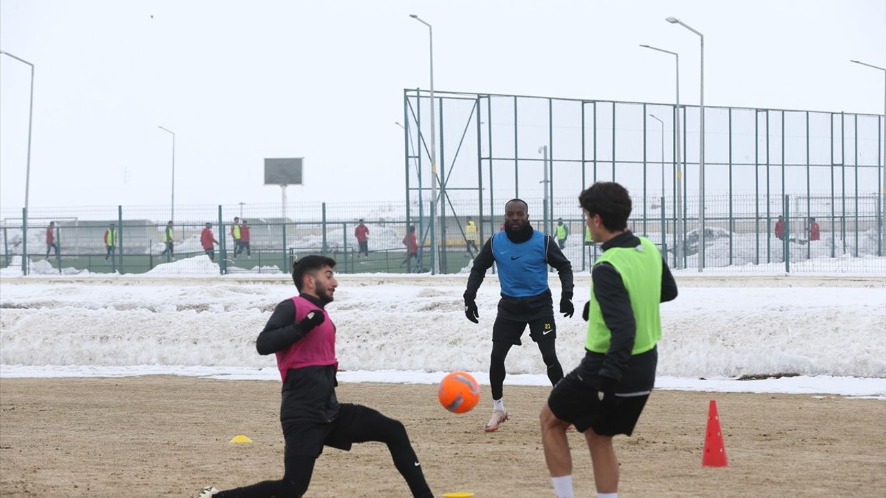 Muşspor, Nijeryalı Forvet Stanley Ohawuchi ile 2. Lig Hedefliyor