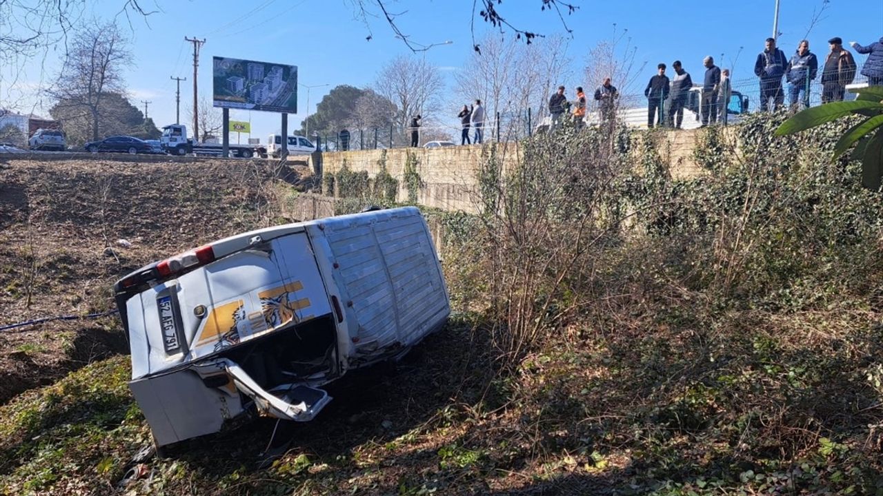 Ordu'da Trafik Kazası: 6 Çocuk 8 Yaralı