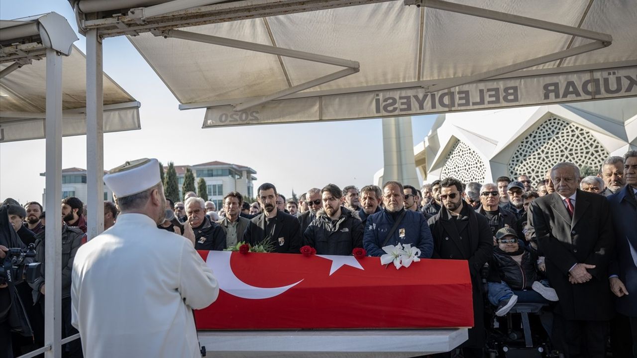 Osman Sınav Son Yolculuğuna Uğurlandı: Türk Sinemasının Değeri