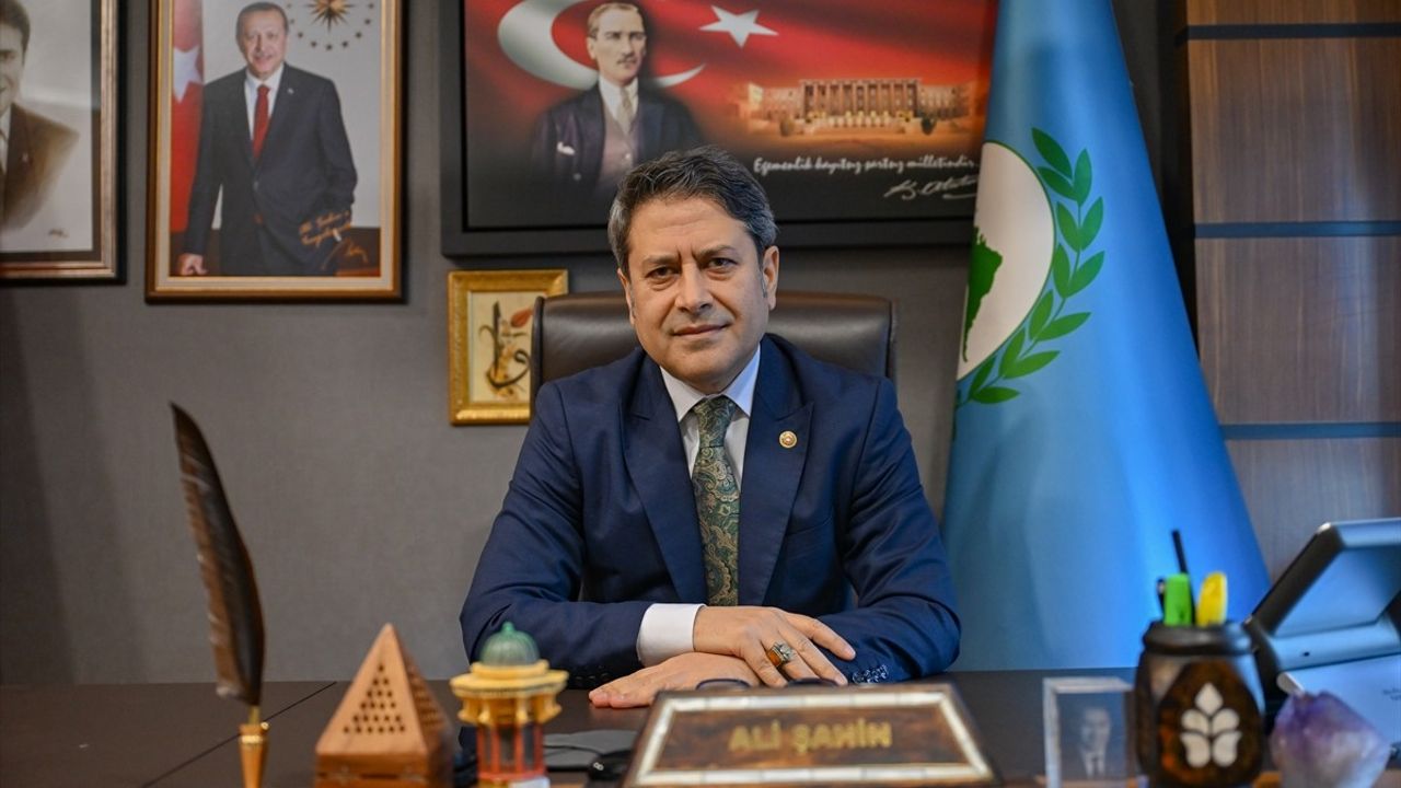 Osmanlı Subayının Torunu Glen, Türk Vatandaşlığı Aldı ve 'Murat' Oldu