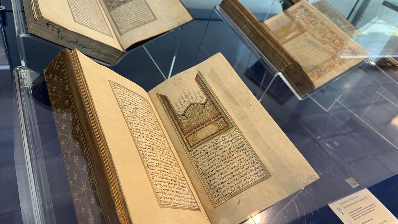 Osmanlı Sultanlarının Ramazan Geleneği: Huzur Dersleri Sergisi Açıldı