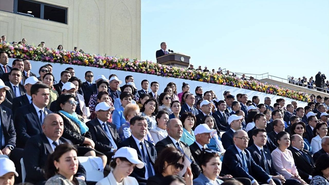 Özbekistan'da Baharın Müjdecisi Nevruz Bayramı Coşkuyla Kutlanıyor