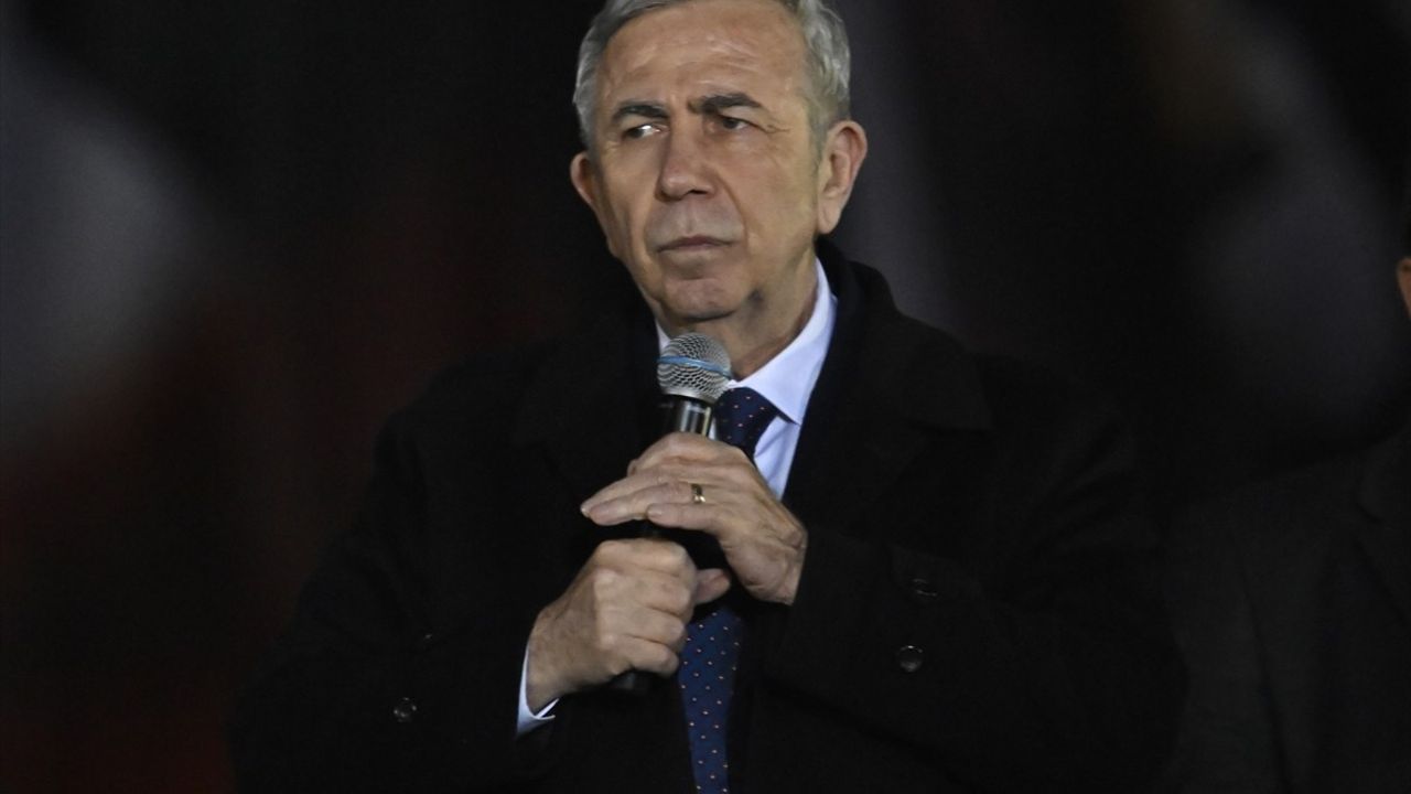 Özgür Özel'den Tansiyonu Yükselten Açıklamalar: 'Provokasyona Geçit Vermeyeceğiz'