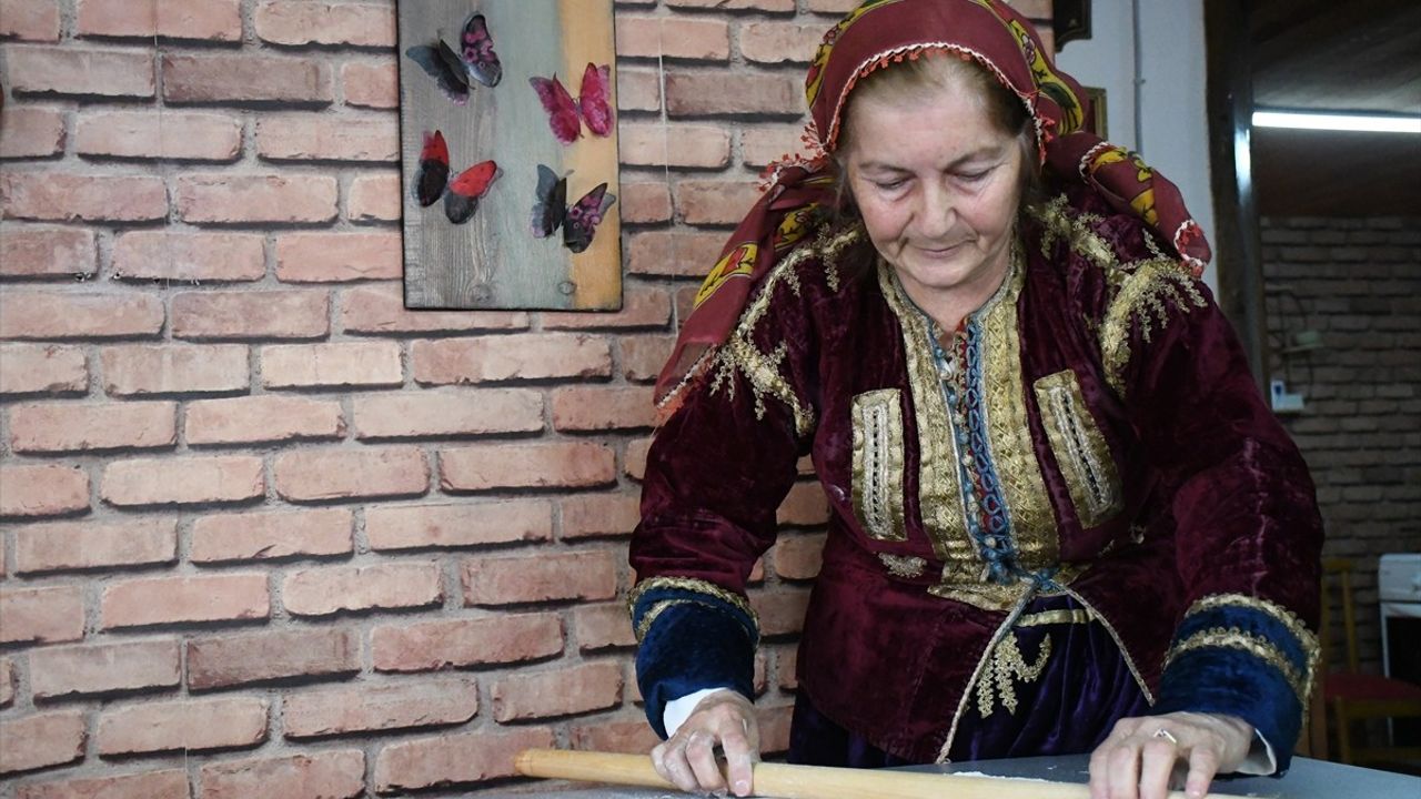 Ramazan Ayında Akçakoca'nın Melengücceği Tatlısı Tüketiliyor