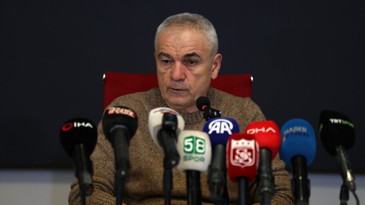 Rıza Çalımbay: Hedefimiz Sivasspor'u Süper Lig'de Tutmak