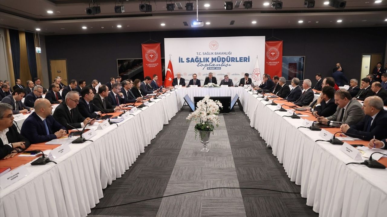 Sağlık Bakanı Memişoğlu, 81 İlin Sağlık Müdürleri ile Toplandi