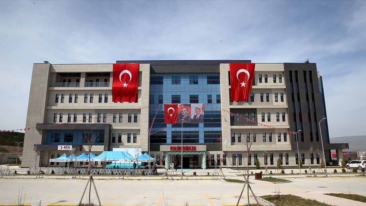 Sağlık Bakanı Memişoğlu, Çorum'da Yeni Hastane Açılışına Katıldı