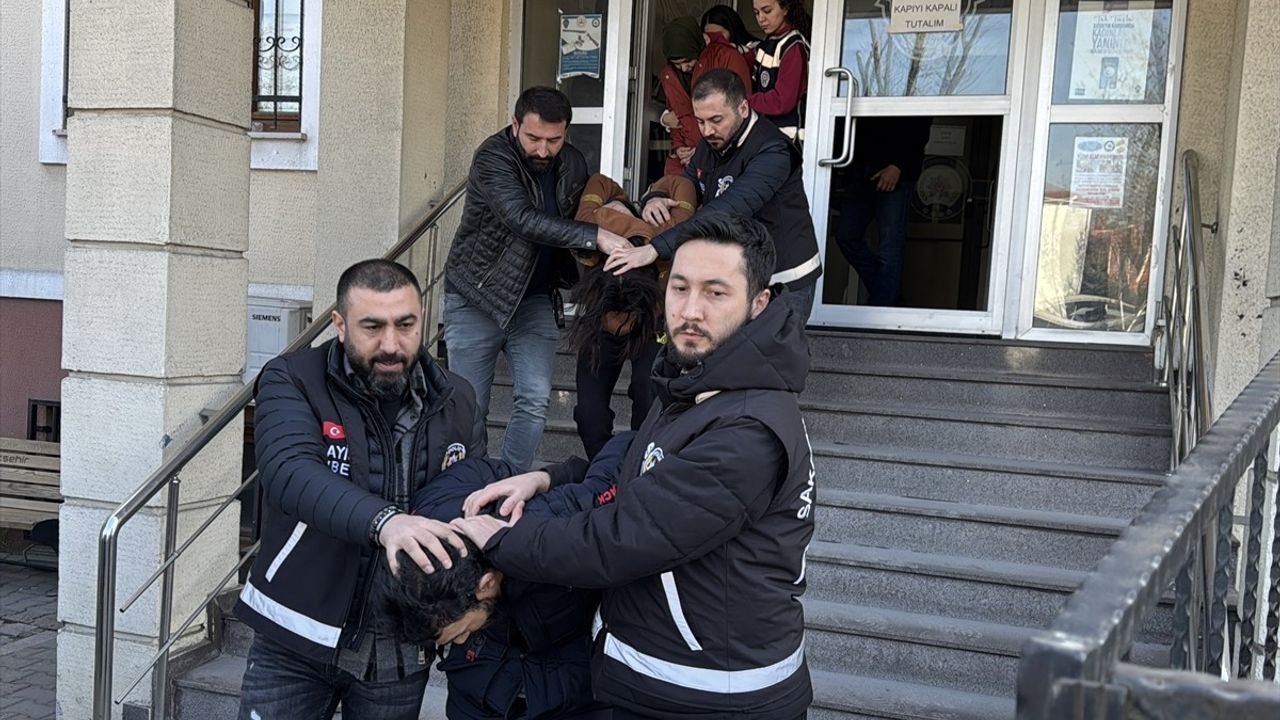 Sakarya'da Hamile Kadın Balkondan Düşerek Hayatını Kaybetti