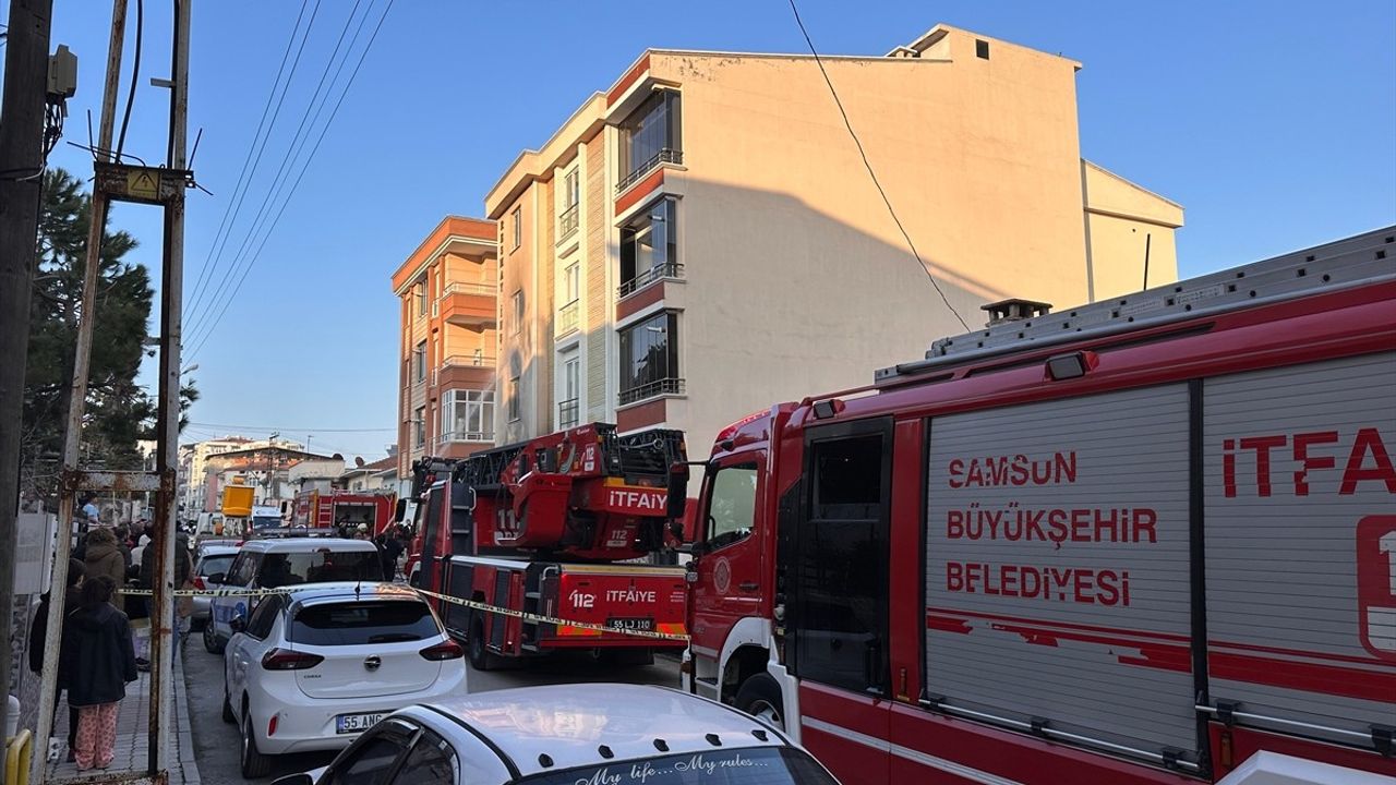 Samsun'da Çocuk Oyunuyla Çıkan Yangın: Evde Hasar Oluştu