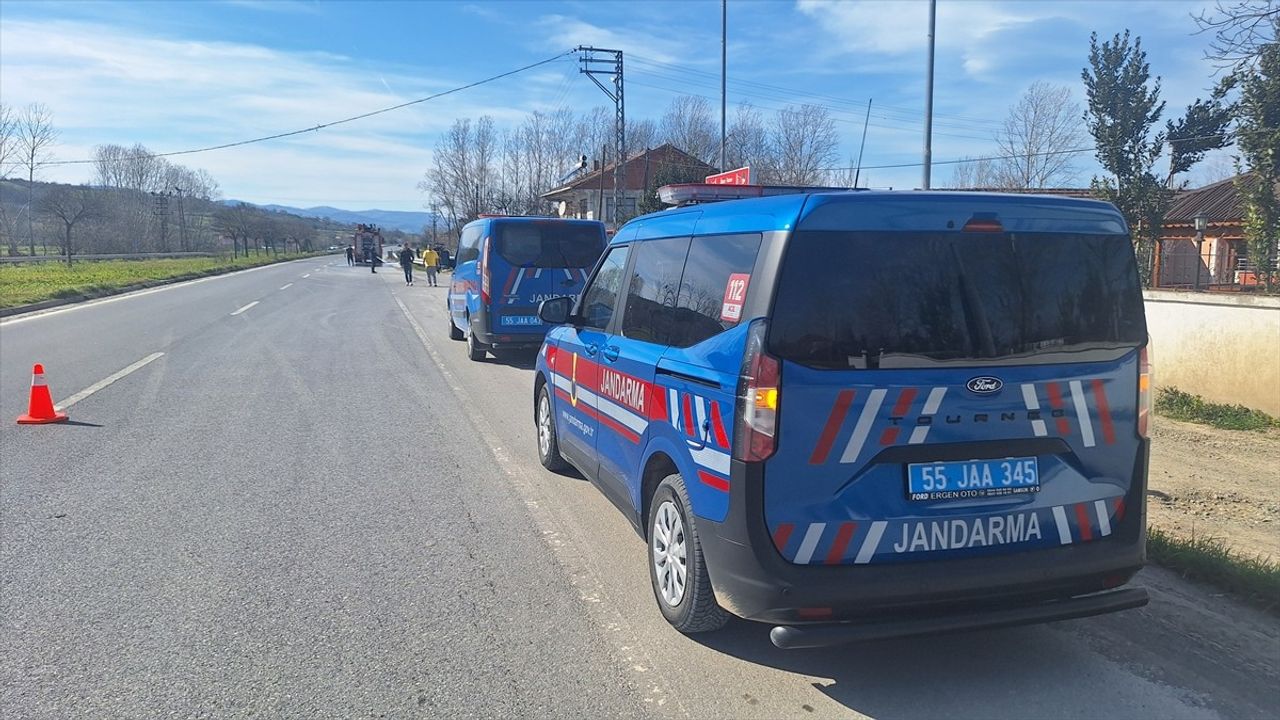 Samsun'da Minibüs Elektrikli Bisiklet Sürücüsünü Hayatından Etti