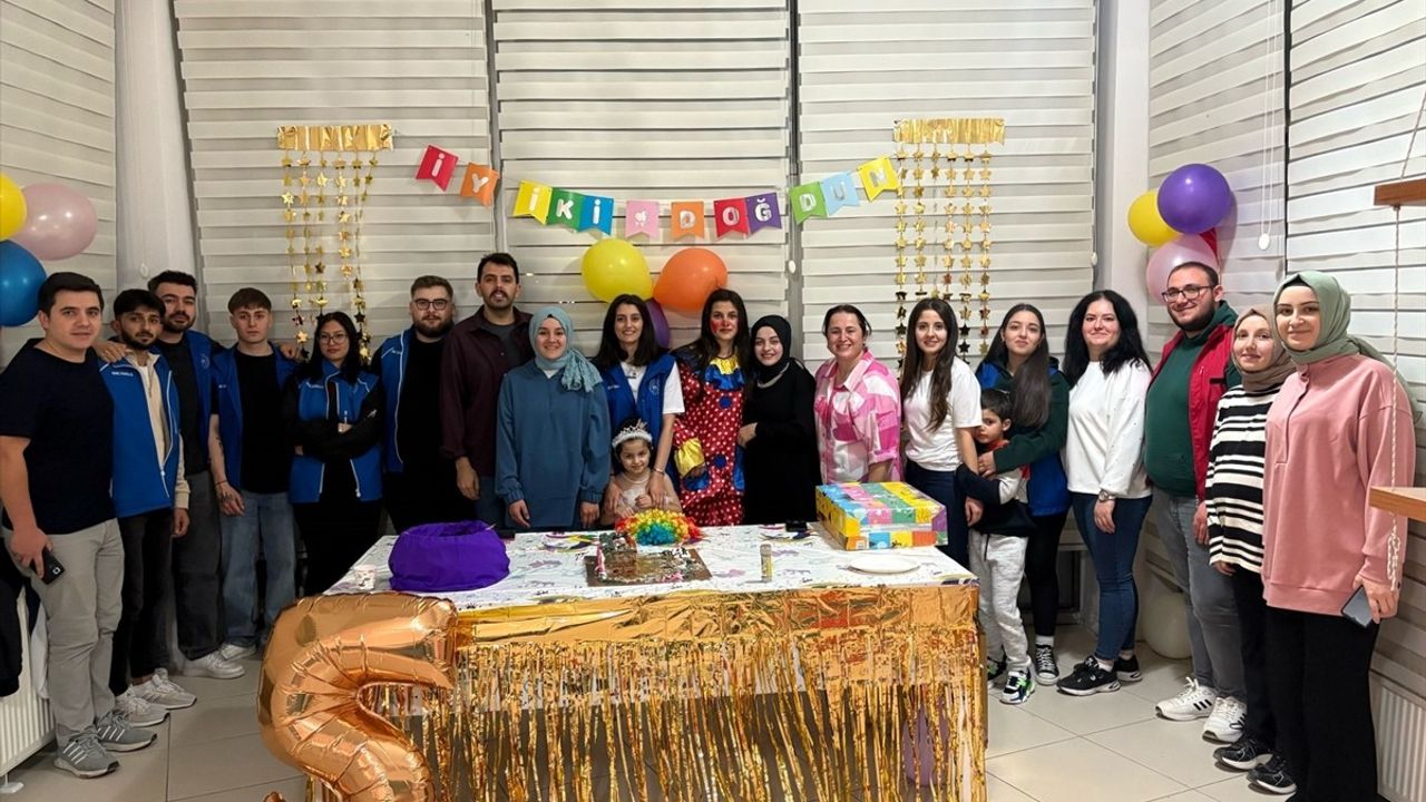 Samsun'da Şehit Kızı Zeynep'e Unutulmaz Doğum Günü Sürprizi