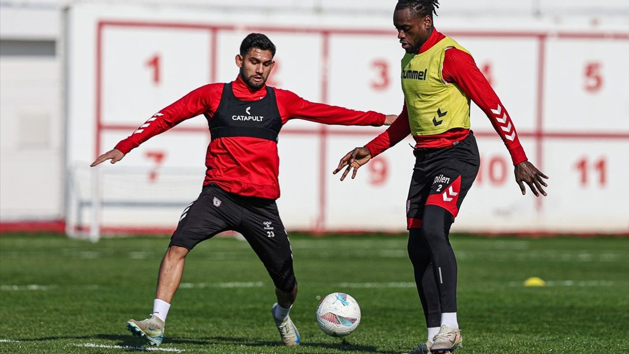 Samsunspor Fenerbahçe Maçı İçin Hazırlıklarını Sürdürüyor