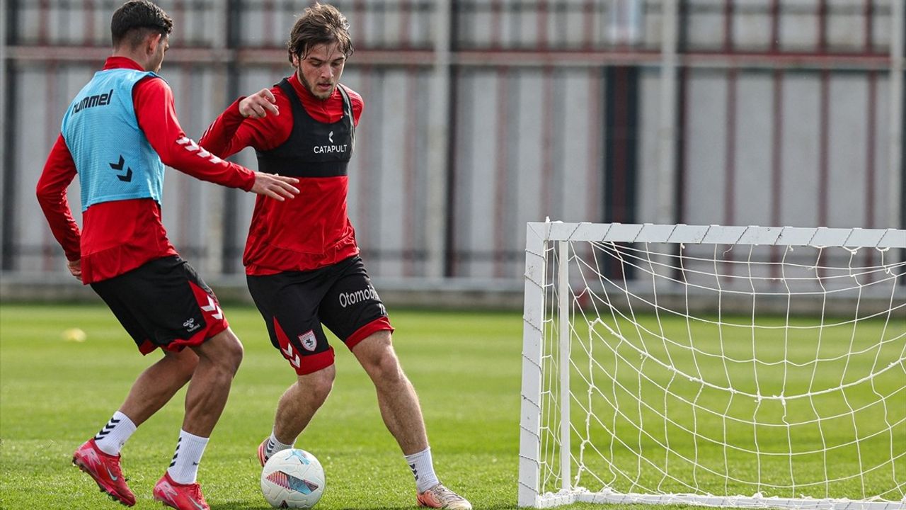 Samsunspor Fenerbahçe Maçına Hazırlıklarını Sürdürüyor!