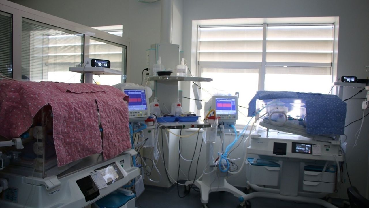 Şanlıurfa'da Beşiz Bebek Sevinci: Ahmet ve Şemse Felhan Çifti Mutlu Haberi Aldı