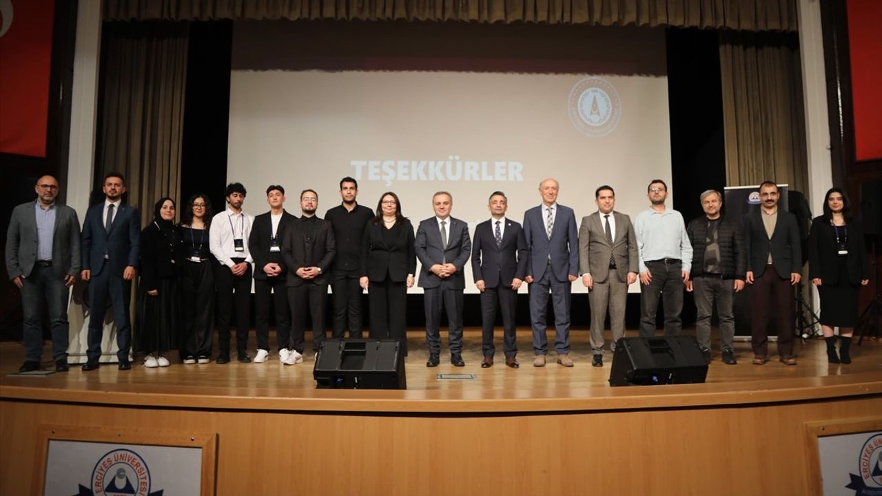 Savunma Sanayii Başkan Yardımcısı Karataş, ERÜ'de Güncel Konuları Değerlendirdi