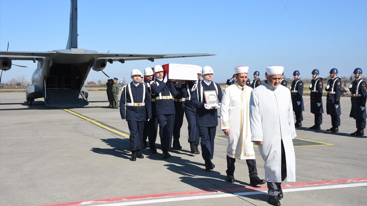 Şehit Pratisyen Hekim Koray Arslan'ın Cenazesi Samsun'a Ulaştırıldı