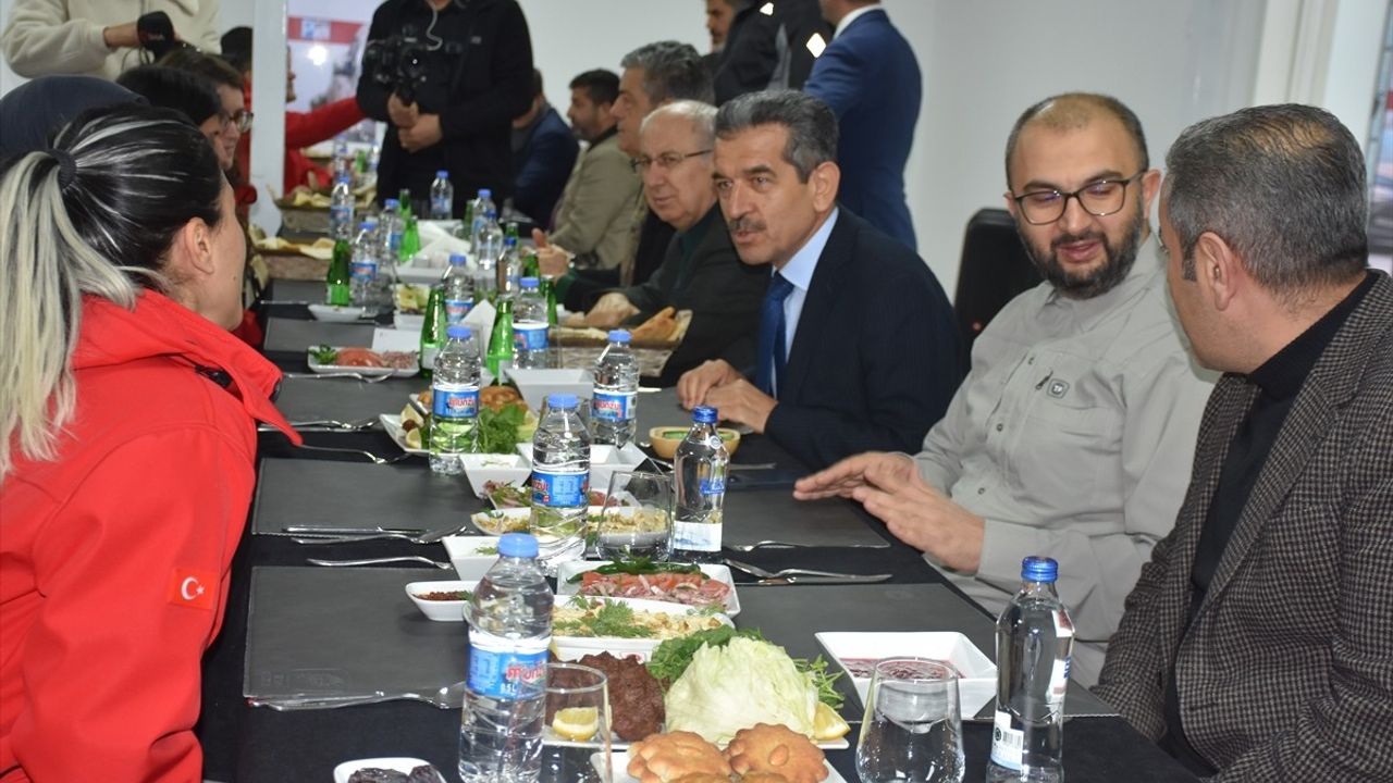 Şırnak Valisi Birol Ekici, TPAO Çalışanlarıyla İftarda Buluştu