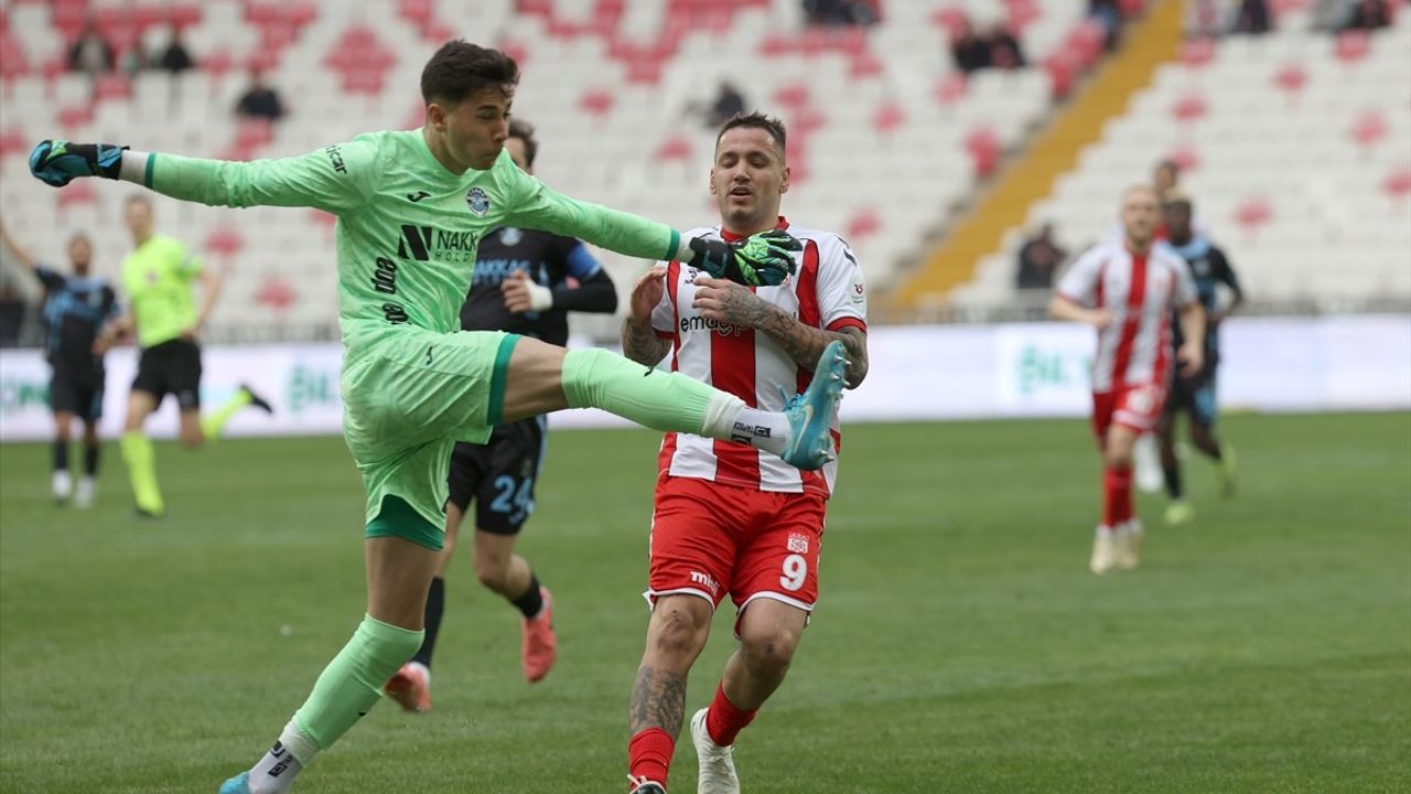 Sivasspor, Adana Demirspor'u 5-1 Geçti