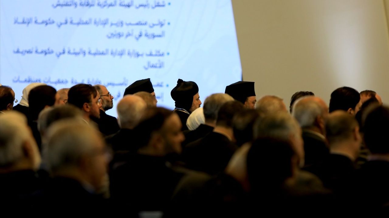 Suriye Cumhurbaşkanı Ahmet Şara'nın İlk Kabinesi Kuruldu