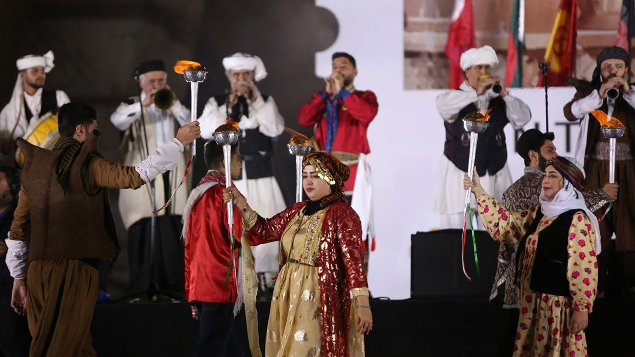 Tahran'da Uluslararası Nevruz Festivali Coşkuyla Başladı