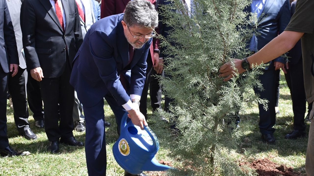 Tarım ve Orman Bakanı Yumaklı, Şırnak'ta 'Terörsüz Türkiye' Vurgusu Yaptı