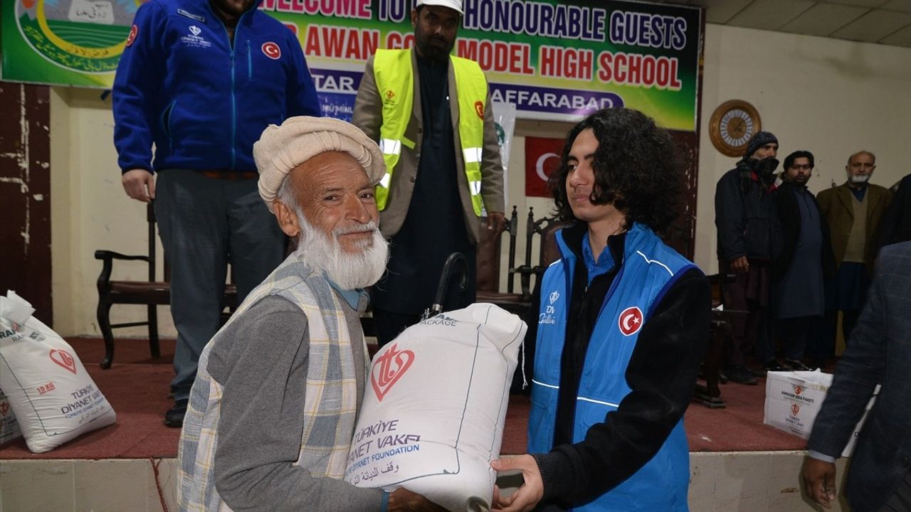 TDV, Ramazan Yardımlarıyla Pakistan'da 110 Bin İhtiyaç Sahibiyle Buluştu