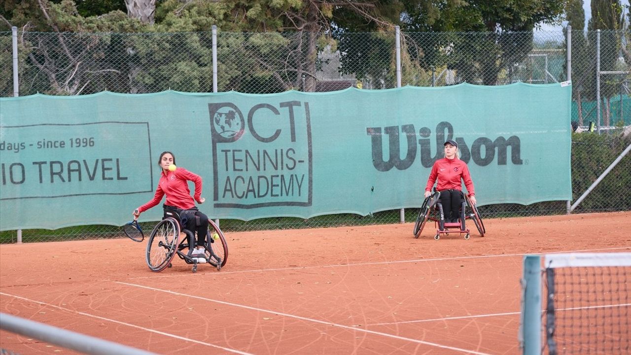 Tekerlekli Sandalye Tenisi A Milli Kadın Takımı'ndan Litvanya'ya 2-1 Zafer