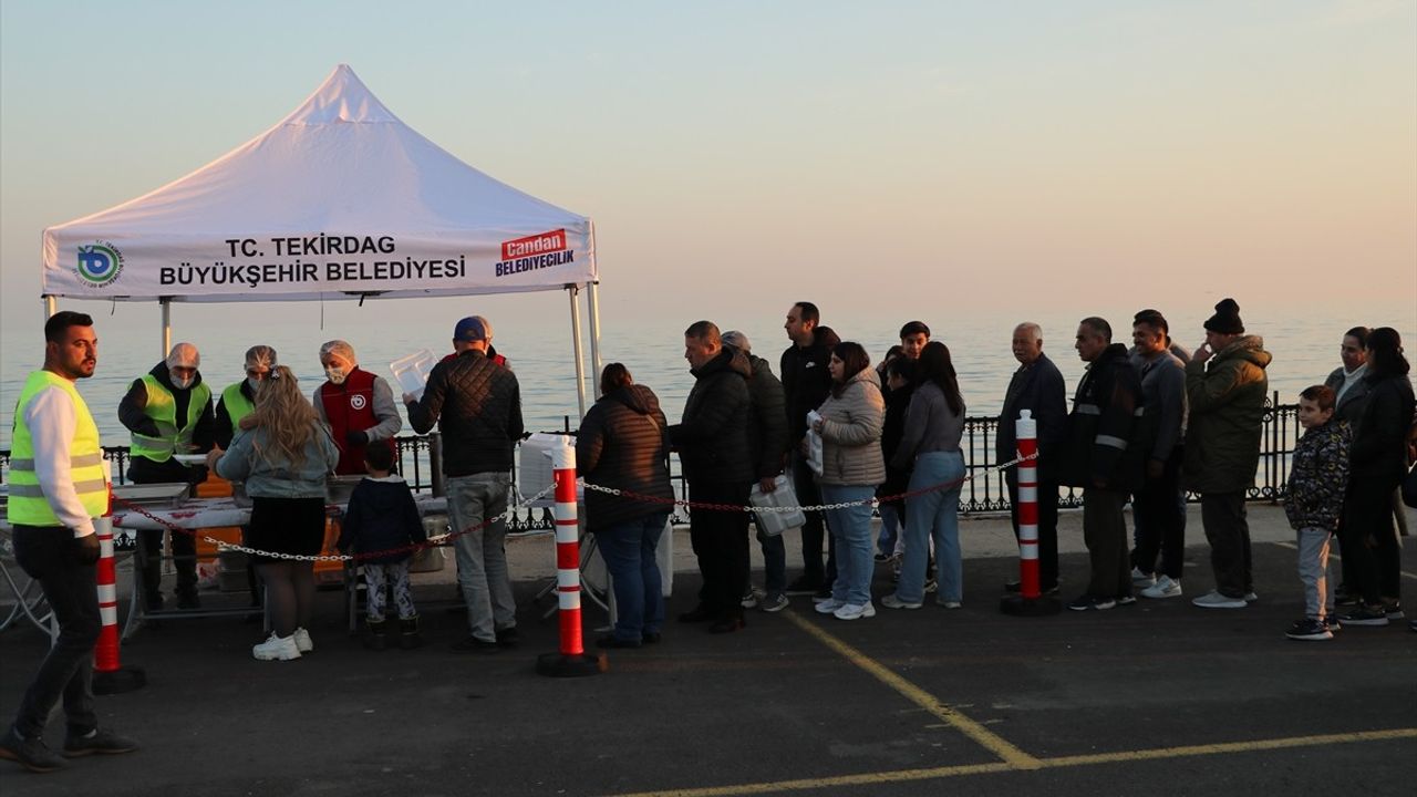 Tekirdağ'da 5 Bin Kişi Birlikte İftar Yaptı