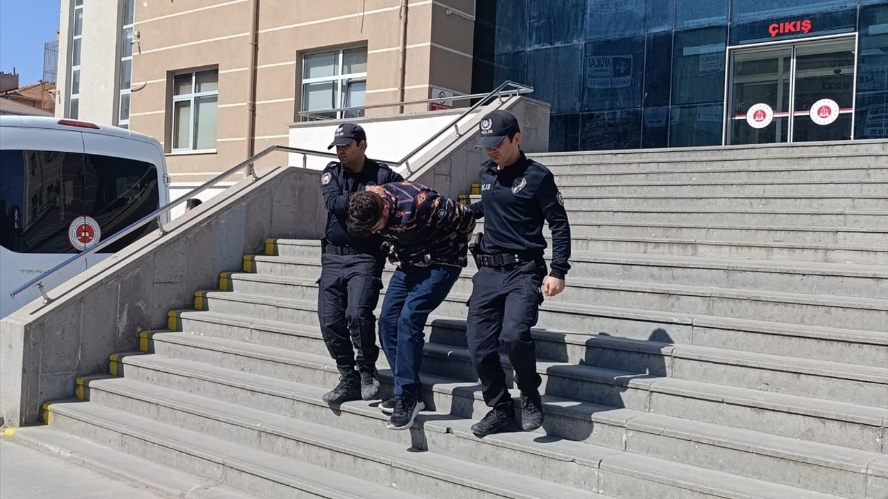 Tekirdağ'da Alkollü Sürücü Yayalara Çarptı, Tutuklandı