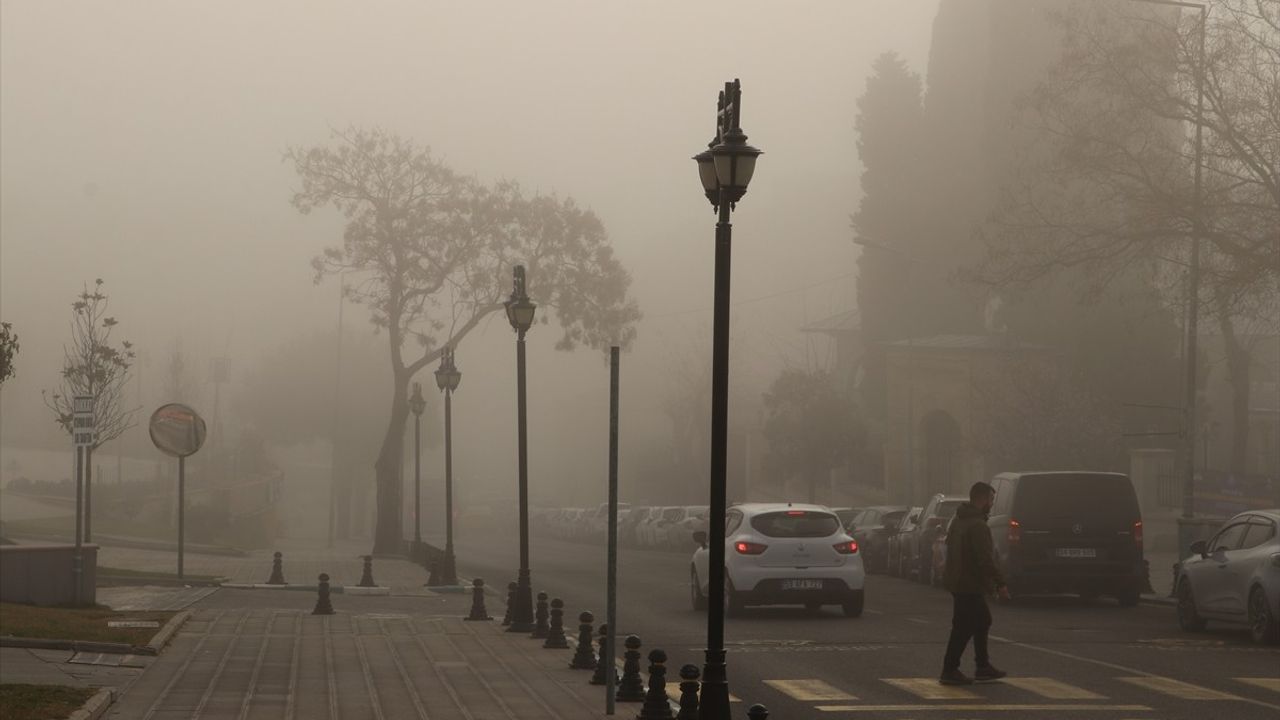 Tekirdağ'da Görüş Mesafesi 50 Metreye Kadar Düştü