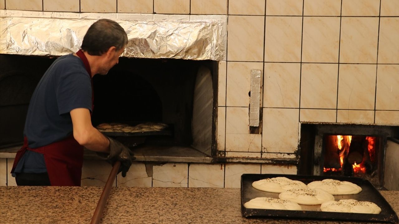 Tekirdağ'da Ramazan Çöreği Geleneği Yaşatılıyor