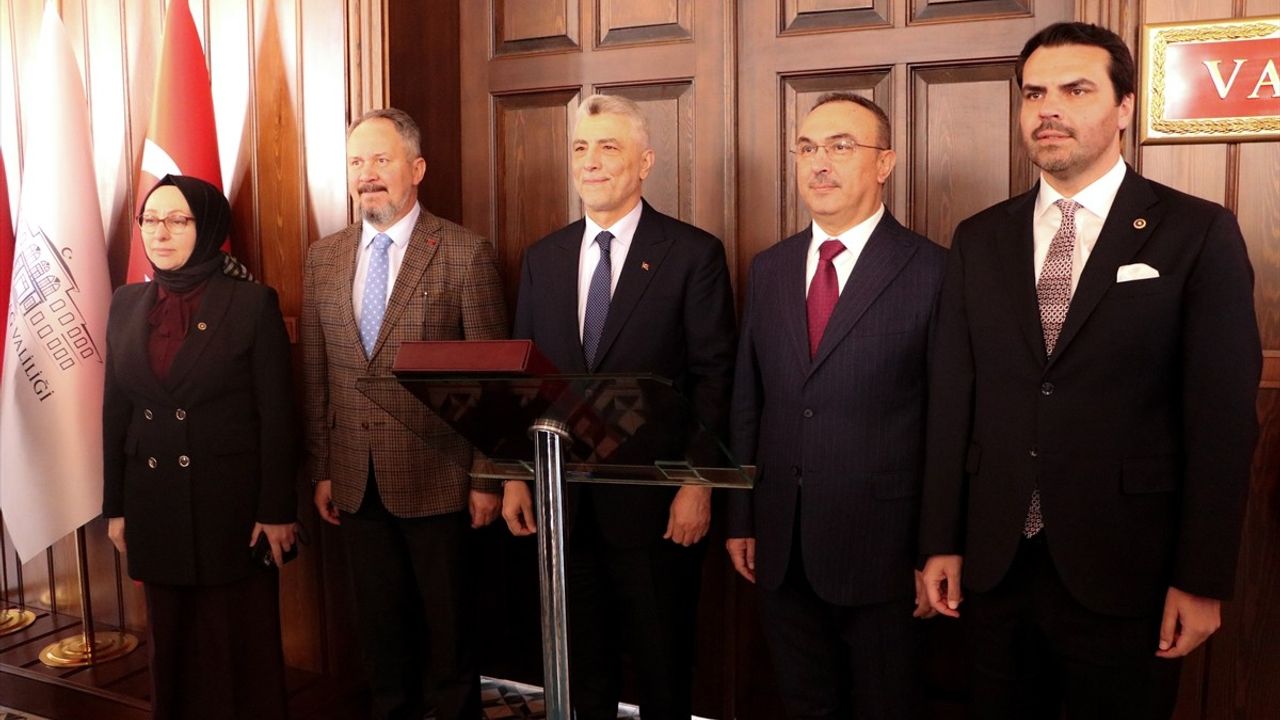 Ticaret Bakanı Bolat, Tekirdağ'da Temaslarda Bulundu