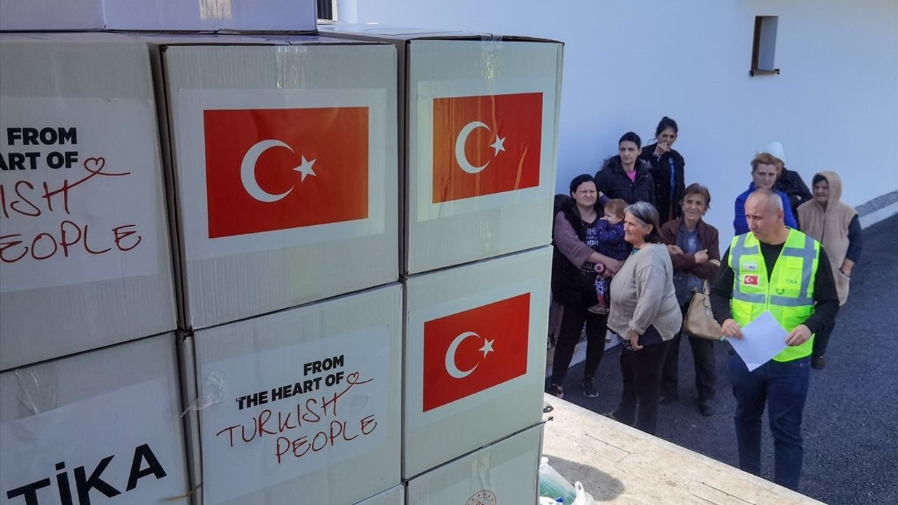 TİKA, Karadağ'da 1000 İhtiyaç Sahibi Aileye Gıda Yardımı