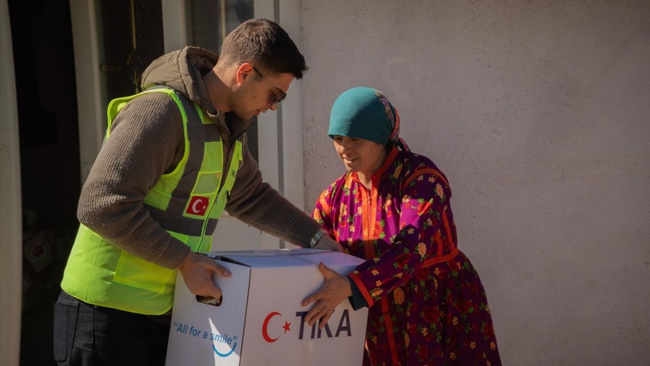 TİKA, Kuzey Makedonya'ya 57 Ton Gıda Yardımı Gönderdi
