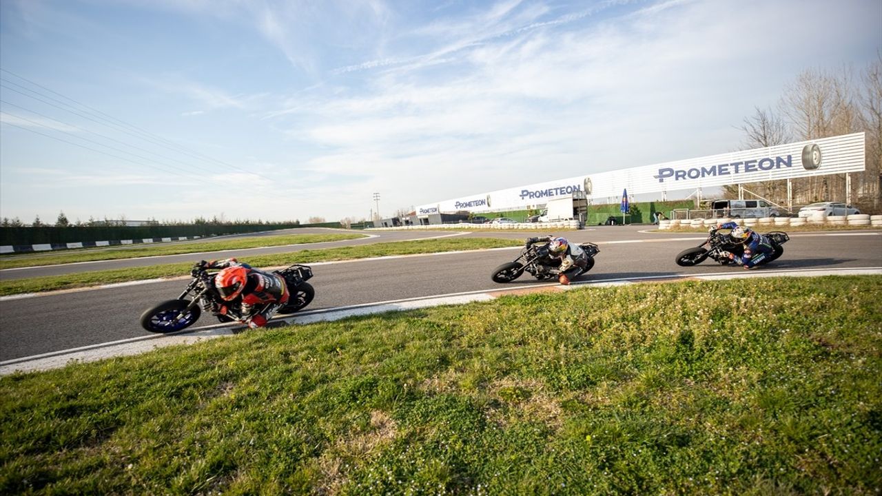 Toprak Razgatlıoğlu, '1 Numara' ile Şampiyonluk Peşinde