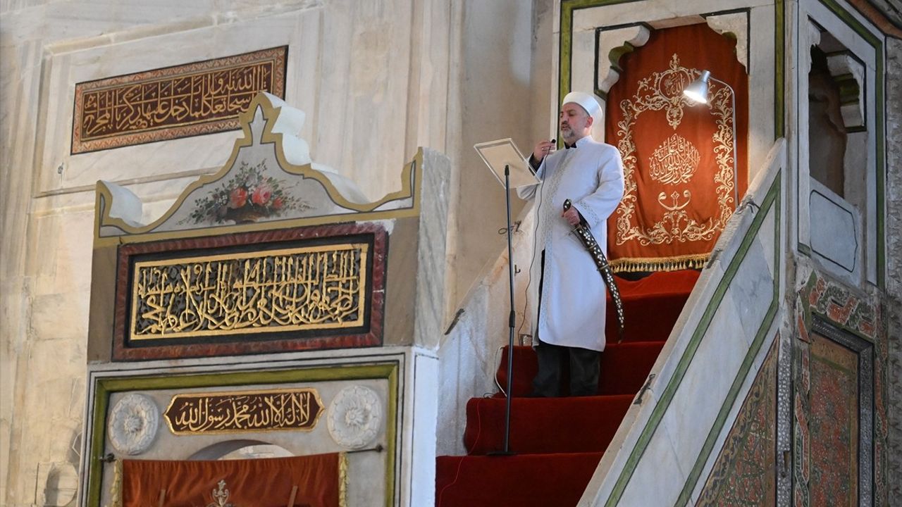 Trakya'daki Camilerde Ramazanın İlk Cuma Namazı İkram Edildi